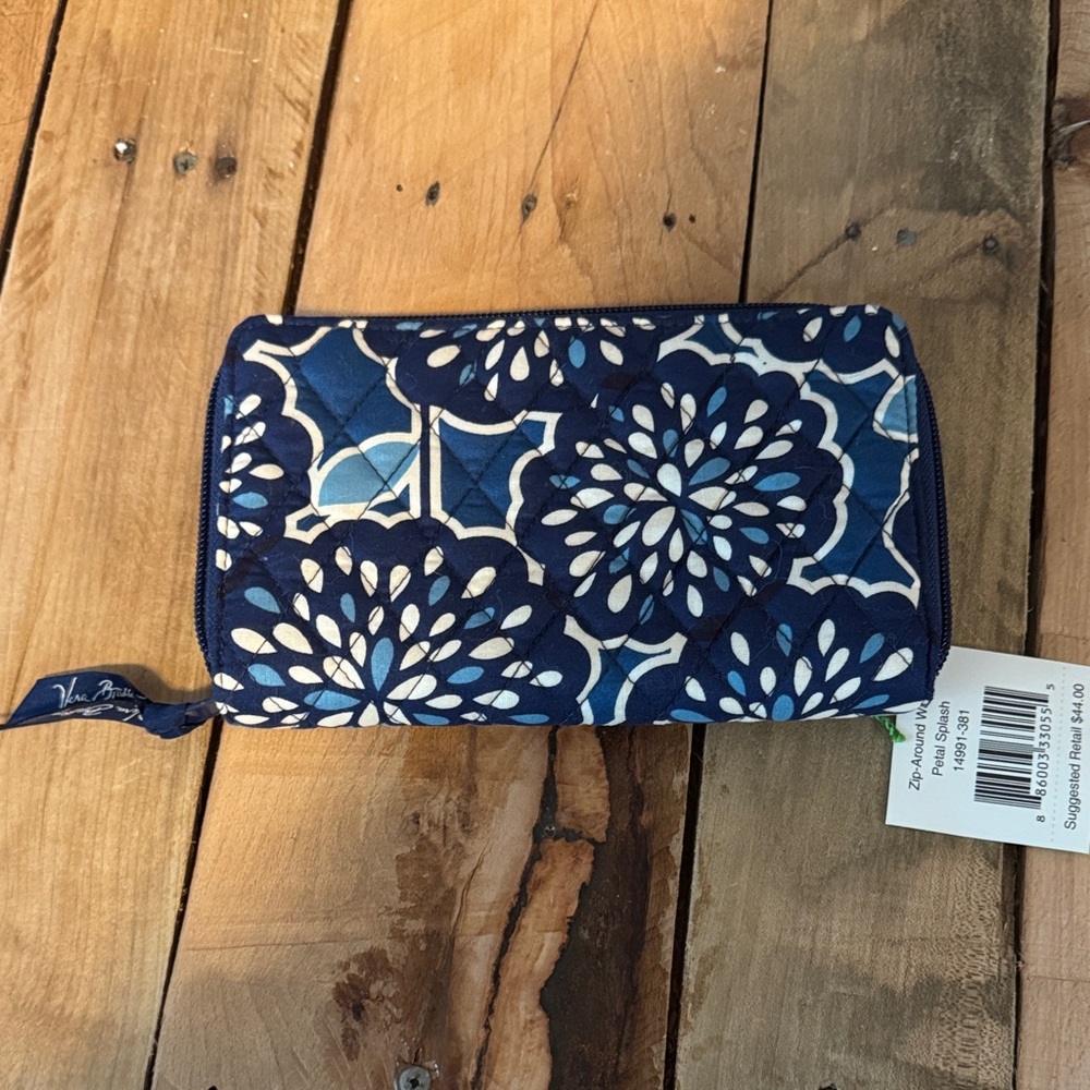 Vera Bradley Navy and White Floral Wallet - Picture 3 of 3